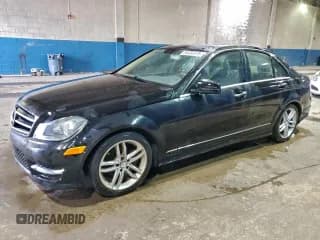 ✅ 2014 Mercedes-Benz C 250 Sport • VIN: WDDGF4HBXEA948004 • Lot: 94455375. Wystawiony na Copart z przebiegiem 130 343 mil. Bezpłatny archiwum sprzedaży aukcyjnych z USA i szczegółowy raport historii pojazdu na DreamBid. Zdjęcie 1.