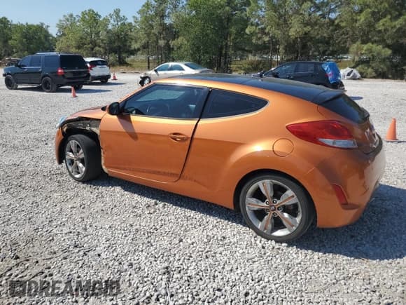 ✅ 2016 Hyundai Veloster • VIN: KMHTC6AD9GU304354 • Lot: 75347214. Wystawiony na Copart z przebiegiem 88 273 mil. Bezpłatny archiwum sprzedaży aukcyjnych z USA i szczegółowy raport historii pojazdu na DreamBid. Zdjęcie 2.