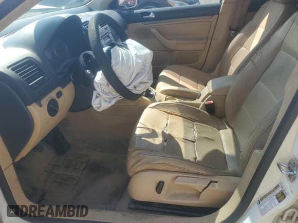 ✅ 2007 Volkswagen Jetta Wolfsburg Edition • VIN: 3VWEF71K57M151224 • Лот: 80806675. Опубликован ранее на Copart с пробегом 205 221 миль. Бесплатный доступ к архиву аукционных продаж из США и подробный отчёт об истории автомобиля на DreamBid. Изображение 7.