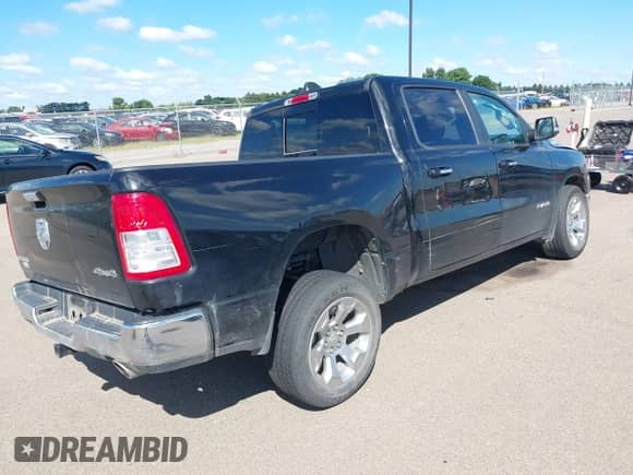 2019 Ram 1500 Big Horn с VIN 1C6SRFFT1KN762348, выставлен на аукционе IAAI как лот 43050484 с пробегом 98 000 миль миль и . История ставок и продаж доступна на DreamBid. Изображение 4.