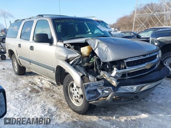✅ 2001 Chevrolet Suburban LS • VIN: 3GNFK16T31G190246 • Лот: 41345937. Опубликован ранее на IAAI с пробегом 247 535 миль. Бесплатный доступ к архиву аукционных продаж из США и подробный отчёт об истории автомобиля на DreamBid. Изображение 1.