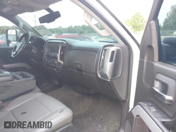 ✅ 2015 Chevrolet Silverado 2500HD LT • VIN: 1GC1KVE85FF611982 • Lot: 42755814. Listed on IAAI with 130,712 mi. Free auction sales archive from the USA and detailed vehicle history report at DreamBid. Image 5.