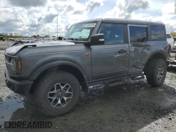 ✅ 2023 Ford Bronco • VIN: 1FMEE5DP9PLB06866 • Lot: 50573715. Wystawiony na Copart z przebiegiem 21 043 mil. Bezpłatny archiwum sprzedaży aukcyjnych z USA i szczegółowy raport historii pojazdu na DreamBid. Zdjęcie 1.