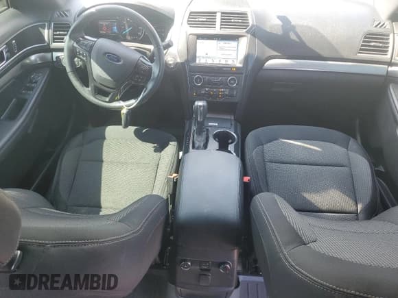 ✅ 2018 Ford Explorer XLT • VIN: 1FM5K7D88JGA55020 • Lot: 60203595. Wystawiony na Copart z przebiegiem 82 679 mil. Bezpłatny archiwum sprzedaży aukcyjnych z USA i szczegółowy raport historii pojazdu na DreamBid. Zdjęcie 8.