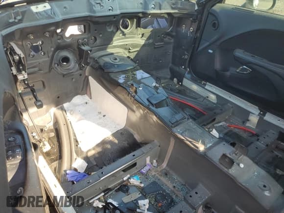 ✅ 2020 Dodge Challenger SRT Hellcat Widebody • VIN: 2C3CDZC92LH113906 • Lot: 68877264. Wystawiony na Copart z przebiegiem Nie podano. Bezpłatny archiwum sprzedaży aukcyjnych z USA i szczegółowy raport historii pojazdu na DreamBid. Zdjęcie 8.