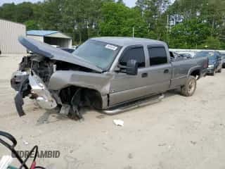 2007 Chevrolet Silverado 3500 SRW Wrk Trk с VIN 1GCHK33D07F192038, выставлен на аукционе Copart как лот 59364455 с пробегом 329 746 миль миль и Списание • Salvage title. История ставок и продаж доступна на DreamBid. Изображение 1.