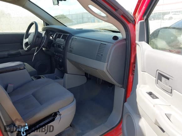 ✅ 2006 Dodge Durango SXT • VIN: 1D4HB38N16F109414 • Лот: 42221079. Опубликован ранее на IAAI с пробегом 258 144 миль. Бесплатный доступ к архиву аукционных продаж из США и подробный отчёт об истории автомобиля на DreamBid. Изображение 5.