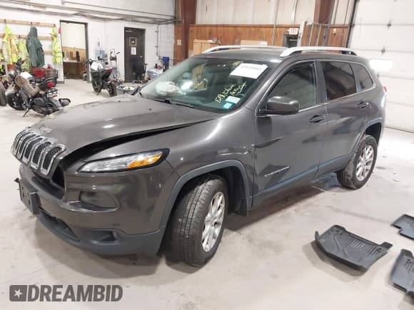 ✅ 2018 Jeep Cherokee Latitude Plus • VIN: 1C4PJMLB8JD570659 • Лот: 43510005. Опубликован ранее на IAAI с пробегом 129 126 миль. Бесплатный доступ к архиву аукционных продаж из США и подробный отчёт об истории автомобиля на DreamBid. Изображение 16.