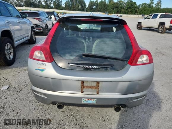 ✅ 2008 Volvo C30 Version 1.0 • VIN: YV1MK672982056745 • Lot: 70051635. Wystawiony na Copart z przebiegiem 182 333 mil. Bezpłatny archiwum sprzedaży aukcyjnych z USA i szczegółowy raport historii pojazdu na DreamBid. Zdjęcie 6.