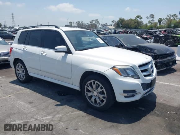 ✅ 2013 Mercedes-Benz GLK 350 • VIN: WDCGG5HB9DF984324 • Lot: 42349529. Listed on IAAI with 131,572 mi. Free auction sales archive from the USA and detailed vehicle history report at DreamBid. Image 1.