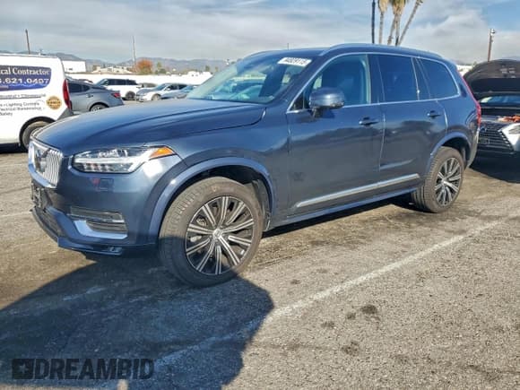 ✅ 2024 Volvo XC90 Plus Bright Theme • VIN: YV4L12PE2R1178827 • Лот: 94829115. Опубликован ранее на Copart с пробегом 15 605 миль. Бесплатный доступ к архиву аукционных продаж из США и подробный отчёт об истории автомобиля на DreamBid. Изображение 1.