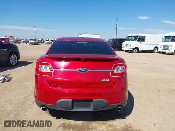 ✅ 2011 Ford Taurus SHO • VIN: 1FAHP2KTXBG100897 • Lot: 43458045. Wystawiony na IAAI z przebiegiem 109 468 mil. Bezpłatny archiwum sprzedaży aukcyjnych z USA i szczegółowy raport historii pojazdu na DreamBid. Zdjęcie 16.