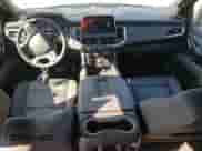 2024 Chevrolet Tahoe LT z VIN 1GNSKNKD3RR129463, wystawiony jako Copart lot #77114864 z przebiegiem 17 773 mil mil oraz Czysty tytuł • Clean title. Historia ofert i sprzedaży dostępna na DreamBid. Obrazek 8.