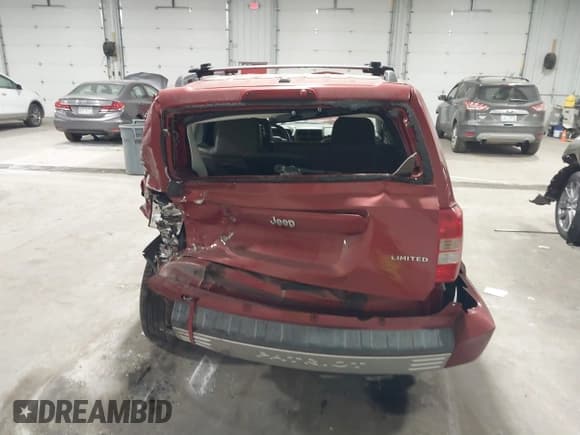 ✅ 2007 Jeep Patriot Limited • VIN: 1J8FT48W97D398743 • Lot: 41252768. Listed on IAAI with 156,947 mi. Free auction sales archive from the USA and detailed vehicle history report at DreamBid. Image 16.