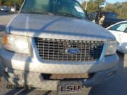 ✅ 2003 Ford Expedition Special Service • VIN: 1FMRU15W93LB71584 • Lot: 43673625. Wystawiony na IAAI z przebiegiem 92 283 mil. Bezpłatny archiwum sprzedaży aukcyjnych z USA i szczegółowy raport historii pojazdu na DreamBid. Zdjęcie 6.