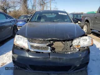 ✅ 2013 Dodge Avenger SE • VIN: 1C3CDZAB4DN548120 • Lot: 89161735. Wystawiony na Copart z przebiegiem 93 149 mil. Bezpłatny archiwum sprzedaży aukcyjnych z USA i szczegółowy raport historii pojazdu na DreamBid. Zdjęcie 5.