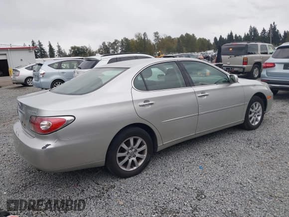 ✅ 2002 Lexus ES 300 • VIN: JTHBF30G620042812 • Лот: 43348267. Опубликован ранее на IAAI с пробегом 156 537 миль. Бесплатный доступ к архиву аукционных продаж из США и подробный отчёт об истории автомобиля на DreamBid. Изображение 4.