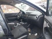 ✅ 2014 Nissan Rogue SV • VIN: 5N1AT2MV3EC776539 • Lot: 41677647. Wystawiony na IAAI z przebiegiem 179 041 mil. Bezpłatny archiwum sprzedaży aukcyjnych z USA i szczegółowy raport historii pojazdu na DreamBid. Zdjęcie 5.