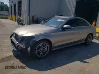 ✅ 2020 Mercedes-Benz C 300 • VIN: WDDWF8EB2LR527397 • Lot: 80670825. Wystawiony na Copart z przebiegiem 64 331 mil. Bezpłatny archiwum sprzedaży aukcyjnych z USA i szczegółowy raport historii pojazdu na DreamBid. Zdjęcie 1.