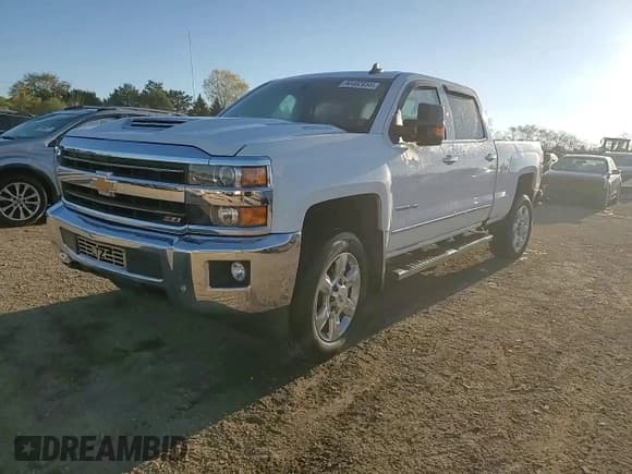 ✅ 2019 Chevrolet Silverado 2500HD LTZ • VIN: 1GC1KTEY7KF109974 • Лот: 90482655. Опубликован ранее на Copart с пробегом 132 910 миль. Бесплатный доступ к архиву аукционных продаж из США и подробный отчёт об истории автомобиля на DreamBid. Изображение 13.