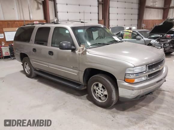 2000 Chevrolet Suburban LT с VIN 3GNFK16T1YG165422, выставлен на аукционе IAAI как лот 42301848 с пробегом 104 570 миль миль и . История ставок и продаж доступна на DreamBid. Изображение 1.