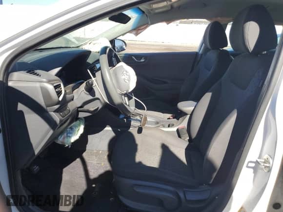 2017 Hyundai Ioniq Blue с VIN KMHC65LC4HU040015, выставлен на аукционе Copart как лот 79879814 с пробегом 115 452 миль миль и Списание • Salvage title. История ставок и продаж доступна на DreamBid. Изображение 7.