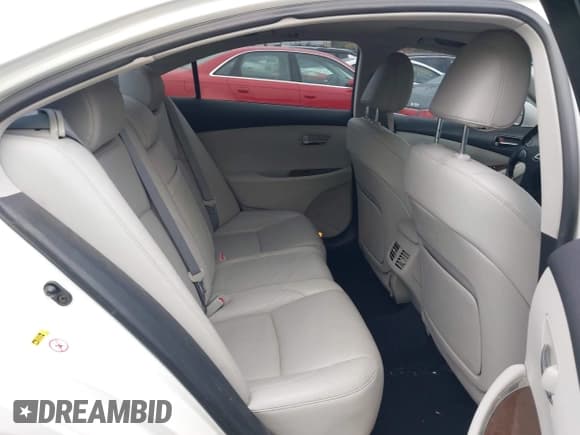 ✅ 2010 Lexus ES 330 • VIN: JTHBK1EG0A2378662 • Lot: 43629565. Wystawiony na IAAI z przebiegiem 205 390 mil. Bezpłatny archiwum sprzedaży aukcyjnych z USA i szczegółowy raport historii pojazdu na DreamBid. Zdjęcie 8.