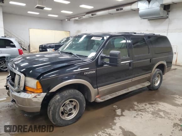 ✅ 2000 Ford Excursion Limited • VIN: 1FMNU43S1YEE15529 • Лот: 81999954. Опубликован ранее на Copart с пробегом 197 353 миль. Бесплатный доступ к архиву аукционных продаж из США и подробный отчёт об истории автомобиля на DreamBid. Изображение 1.