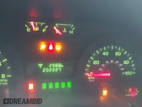 ✅ 2011 Ford Econoline Cargo Commercial • VIN: 1FTNE2EW9BDB24182 • Lot: 43510267. Wystawiony na IAAI z przebiegiem 202 227 mil. Bezpłatny archiwum sprzedaży aukcyjnych z USA i szczegółowy raport historii pojazdu na DreamBid. Zdjęcie 7.