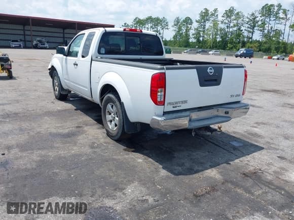 ✅ 2011 Nissan Frontier SV • VIN: 1N6AD0CW5BC422580 • Lot: 43053114. Listed on IAAI with 140,087 mi. Free auction sales archive from the USA and detailed vehicle history report at DreamBid. Image 3.