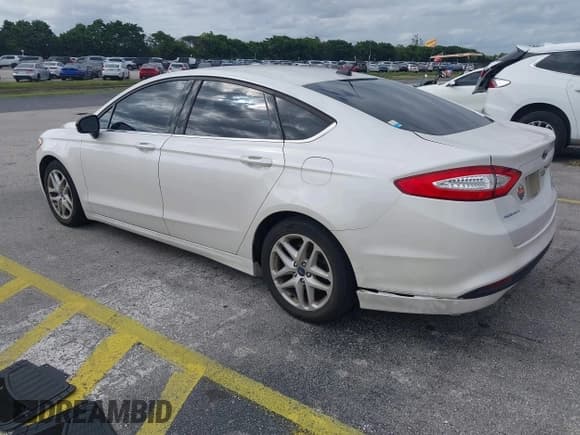 ✅ 2015 Ford Fusion SE • VIN: 1FA6P0HD9F5116439 • Lot: 43479817. Wystawiony na IAAI z przebiegiem 119 752 mil. Bezpłatny archiwum sprzedaży aukcyjnych z USA i szczegółowy raport historii pojazdu na DreamBid. Zdjęcie 3.