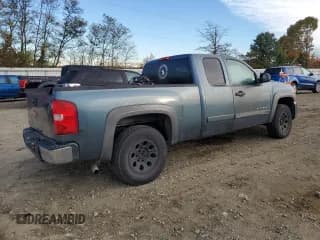 ✅ 2007 Chevrolet Silverado 1500 1LT • VIN: 2GCEK19C371663239 • Lot: 90299465. Wystawiony na Copart z przebiegiem 307 358 mil. Bezpłatny archiwum sprzedaży aukcyjnych z USA i szczegółowy raport historii pojazdu na DreamBid. Zdjęcie 3.