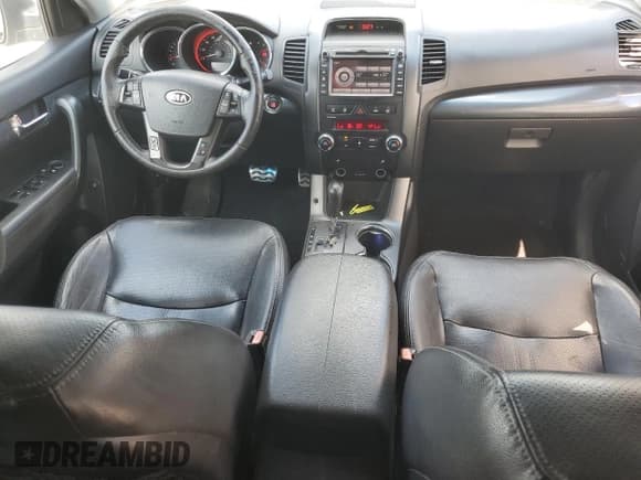 ✅ 2011 Kia Sorento SX • VIN: 5XYKWDA2XBG143419 • Лот: 71085595. Опубликован ранее на Copart с пробегом 169 188 миль. Бесплатный доступ к архиву аукционных продаж из США и подробный отчёт об истории автомобиля на DreamBid. Изображение 8.