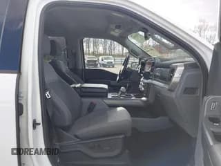 ✅ 2022 Ford F-150 Lightning Pro • VIN: 1FT6W1EVXNWG02332 • Лот: 43811083. Опубликован ранее на IAAI с пробегом 60 156 миль. Бесплатный доступ к архиву аукционных продаж из США и подробный отчёт об истории автомобиля на DreamBid. Изображение 5.