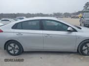 ✅ 2019 Hyundai Ioniq Blue • VIN: KMHC65LC3KU118095 • Lot: 41717628. Wystawiony na IAAI z przebiegiem 101 787 mil. Bezpłatny archiwum sprzedaży aukcyjnych z USA i szczegółowy raport historii pojazdu na DreamBid. Zdjęcie 13.