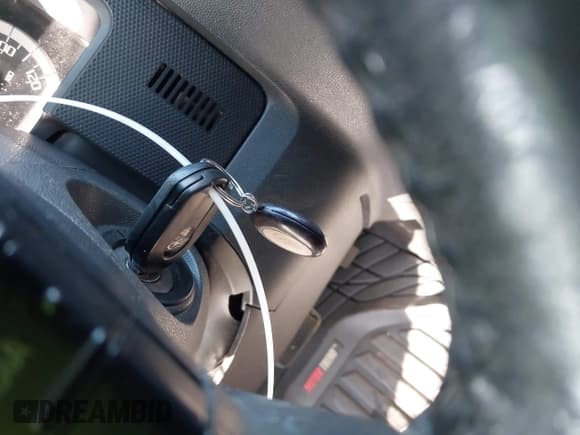 ✅ 2011 Ford Escape Limited • VIN: 1FMCU9EG2BKB79155 • Lot: 43834096. Listed on IAAI with 172,840 mi. Free auction sales archive from the USA and detailed vehicle history report at DreamBid. Image 11.