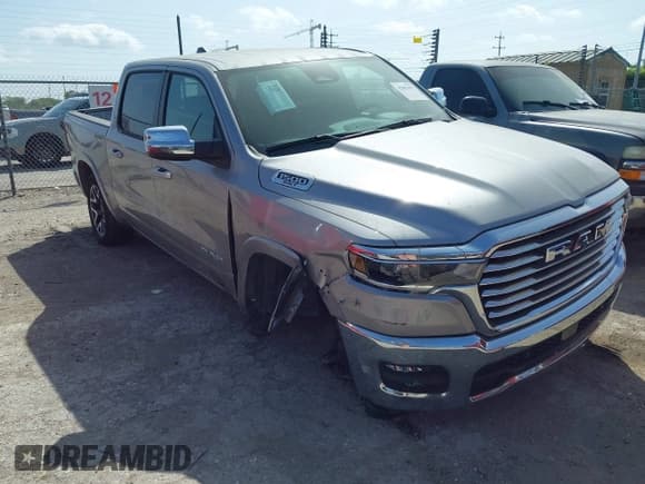✅ 2025 Ram 1500 Laramie • VIN: 1C6SRFJP9SN589351 • Лот: 42683602. Опубликован ранее на IAAI с пробегом 27 497 миль. Бесплатный доступ к архиву аукционных продаж из США и подробный отчёт об истории автомобиля на DreamBid. Изображение 1.
