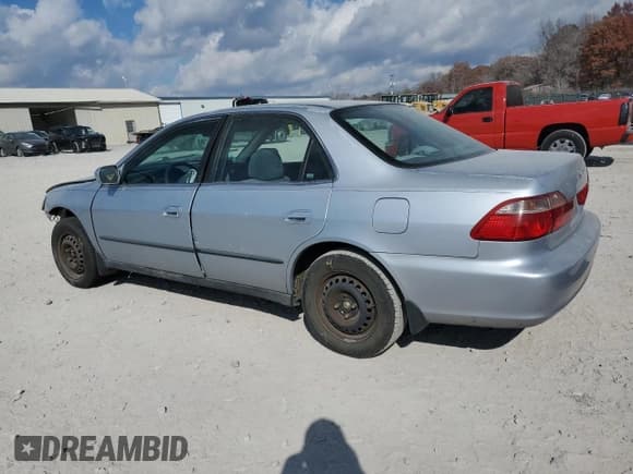 ✅ 1998 Honda Accord LX • VIN: 1HGCG5646WA224829 • Лот: 93234335. Опубликован ранее на Copart с пробегом 291 391 миль. Бесплатный доступ к архиву аукционных продаж из США и подробный отчёт об истории автомобиля на DreamBid. Изображение 2.