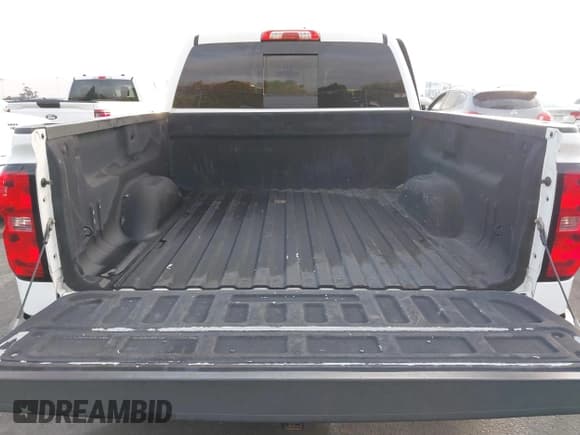 ✅ 2015 Chevrolet Silverado 1500 LT • VIN: 3GCPCREC4FG289854 • Lot: 43598062. Wystawiony na IAAI z przebiegiem 188 014 mil. Bezpłatny archiwum sprzedaży aukcyjnych z USA i szczegółowy raport historii pojazdu na DreamBid. Zdjęcie 18.