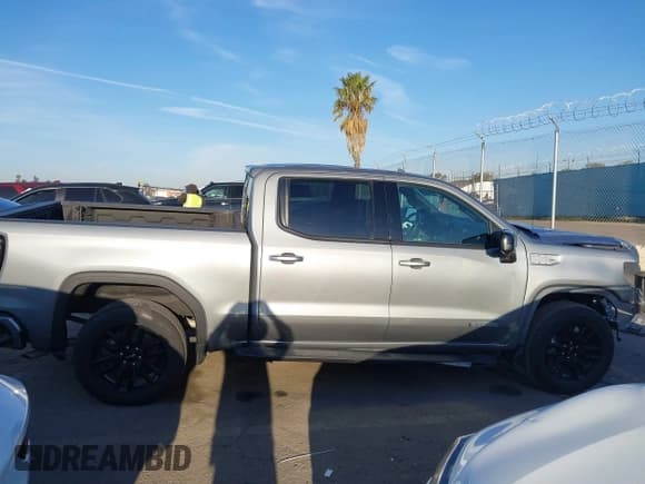 ✅ 2023 GMC Sierra 1500 Elevation • VIN: 3GTPHCED7PG317946 • Лот: 41878357. Опубликован ранее на IAAI с пробегом 15 494 миль. Бесплатный доступ к архиву аукционных продаж из США и подробный отчёт об истории автомобиля на DreamBid. Изображение 14.