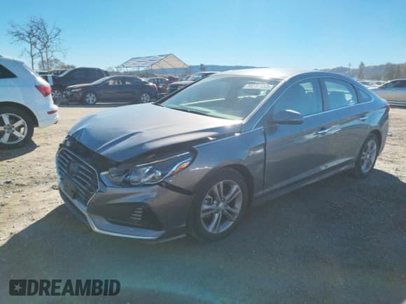 ✅ 2018 Hyundai Sonata Limited • VIN: 5NPE34AF8JH633180 • Lot: 38239353. Listed on Copart with 67,567 mi. Free auction sales archive from the USA and detailed vehicle history report at DreamBid. Image 1.