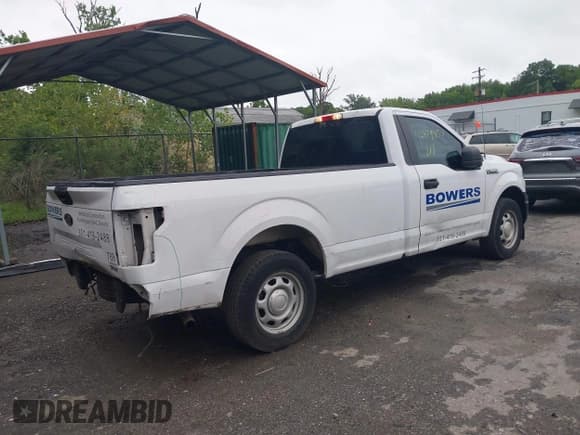 ✅ 2018 Ford F-150 XL • VIN: 1FTMF1CB5JKC47622 • Lot: 42879857. Wystawiony na IAAI z przebiegiem 146 108 mil. Bezpłatny archiwum sprzedaży aukcyjnych z USA i szczegółowy raport historii pojazdu na DreamBid. Zdjęcie 4.