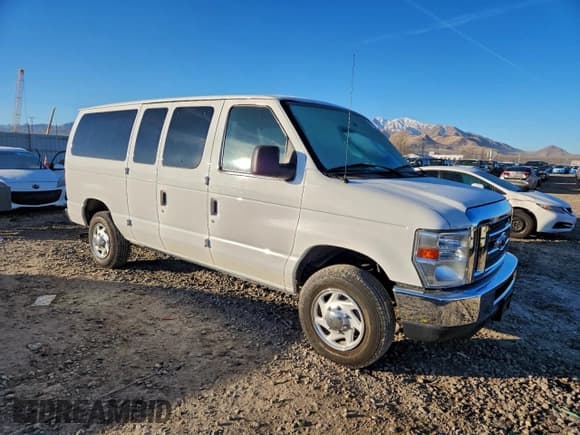 ✅ 2011 Ford Econoline Passenger XLT • VIN: 1FBNE3BLXBDB21960 • Lot: 96014155. Listed on Copart with 124,428 mi. Free auction sales archive from the USA and detailed vehicle history report at DreamBid. Image 4.