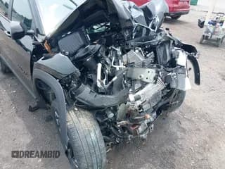 ✅ 2025 Chevrolet Equinox AWD RS • VIN: 3GNAXTEG5SL128612 • Lot: 42291756. Wystawiony na IAAI z przebiegiem Nie podano. Bezpłatny archiwum sprzedaży aukcyjnych z USA i szczegółowy raport historii pojazdu na DreamBid. Zdjęcie 6.