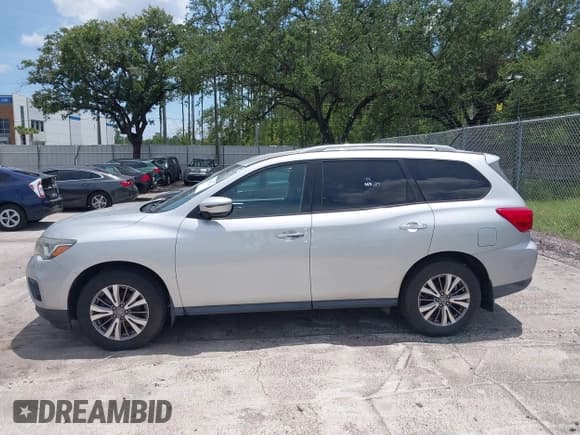 ✅ 2018 Nissan Pathfinder S • VIN: 5N1DR2MN9JC612444 • Lot: 42788716. Listed on IAAI with Not provided. Free auction sales archive from the USA and detailed vehicle history report at DreamBid. Image 14.