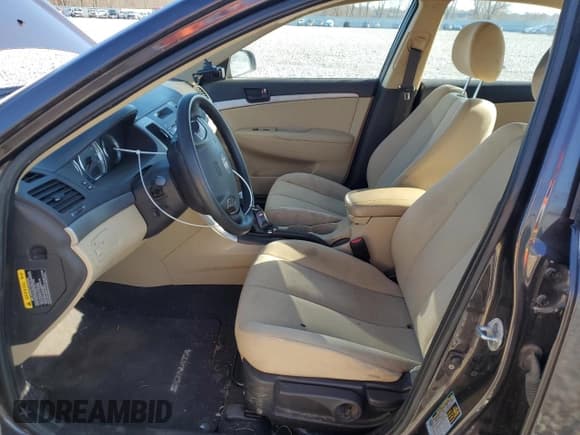 ✅ 2010 Hyundai Sonata GLS • VIN: 5NPET4AC3AH622089 • Lot: 85323264. Wystawiony na Copart z przebiegiem 48 076 mil. Bezpłatny archiwum sprzedaży aukcyjnych z USA i szczegółowy raport historii pojazdu na DreamBid. Zdjęcie 7.