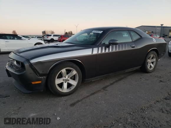2013 Dodge Challenger SXT z VIN 2C3CDYAG7DH607756, wystawiony jako Copart lot #83393524 z przebiegiem 162 671 mil mil oraz Szkoda całkowita • Salvage title. Historia ofert i sprzedaży dostępna na DreamBid. Obrazek 1.