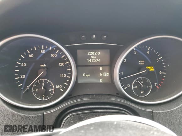 ✅ 2009 Mercedes-Benz M 550 • VIN: 4JGBB72E39A503531 • Лот: 84476584. Опубликован ранее на Copart с пробегом 142 574 миль. Бесплатный доступ к архиву аукционных продаж из США и подробный отчёт об истории автомобиля на DreamBid. Изображение 9.