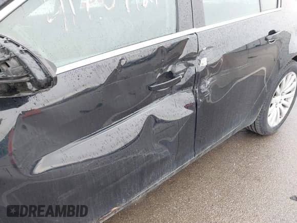 ✅ 2011 Buick Regal CXL RL2 • VIN: 2G4GP5EC8B9178219 • Lot: 41709921. Listed on IAAI with 185,797 mi. Free auction sales archive from the USA and detailed vehicle history report at DreamBid. Image 14.