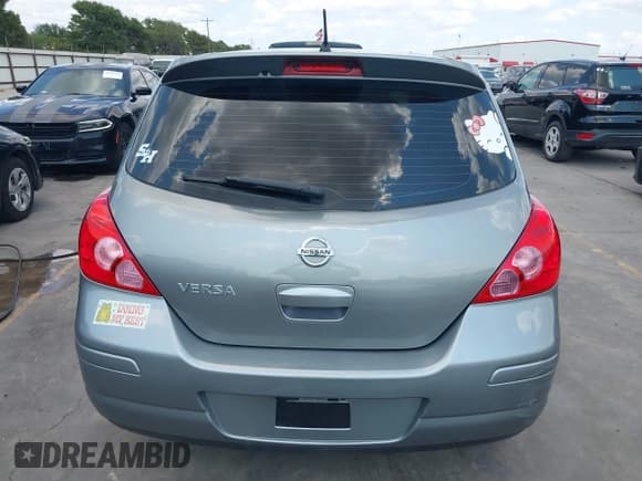 ✅ 2012 Nissan Versa S • VIN: 3N1BC1CP9CK295078 • Лот: 42906194. Опубликован ранее на IAAI с пробегом 81 250 миль. Бесплатный доступ к архиву аукционных продаж из США и подробный отчёт об истории автомобиля на DreamBid. Изображение 17.